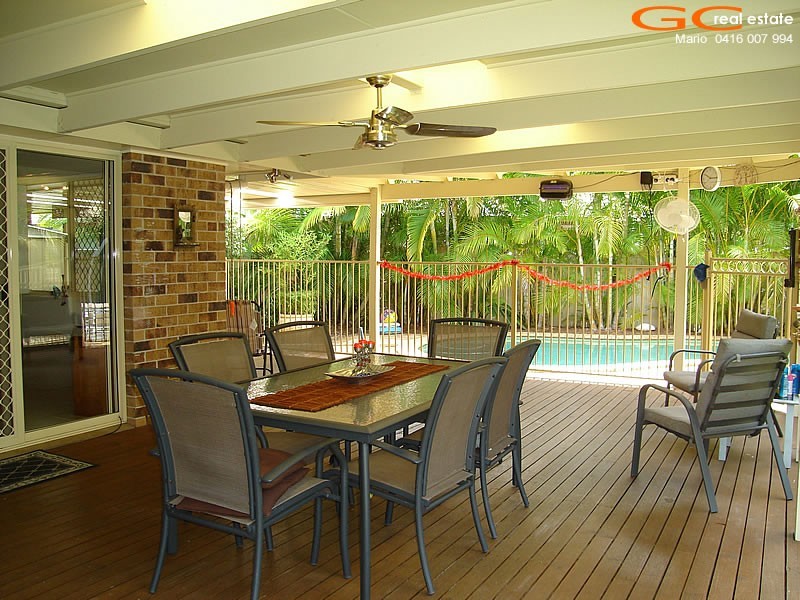 5 Corringle Close, Helensvale QLD 4212