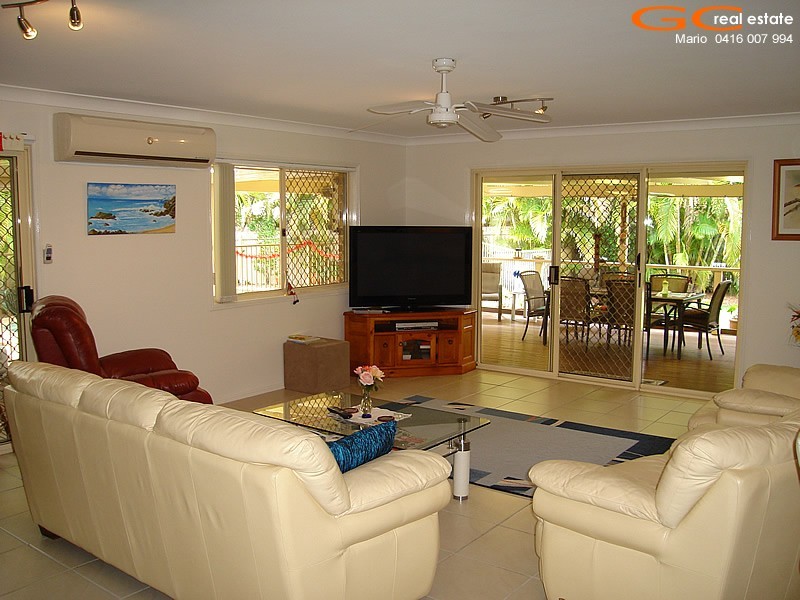 5 Corringle Close, Helensvale QLD 4212