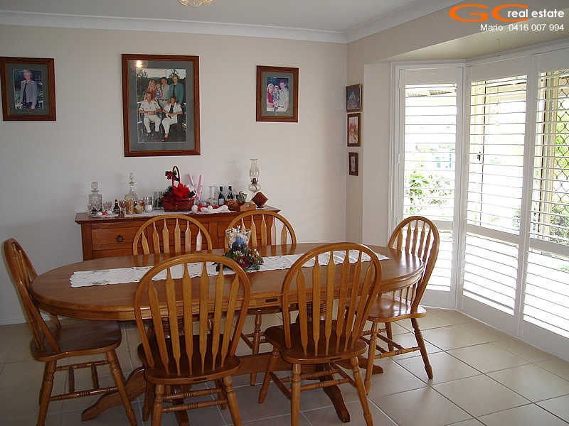 5 Corringle Close, Helensvale QLD 4212