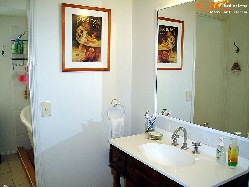 5 Corringle Close, Helensvale QLD 4212