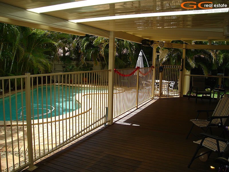 5 Corringle Close, Helensvale QLD 4212