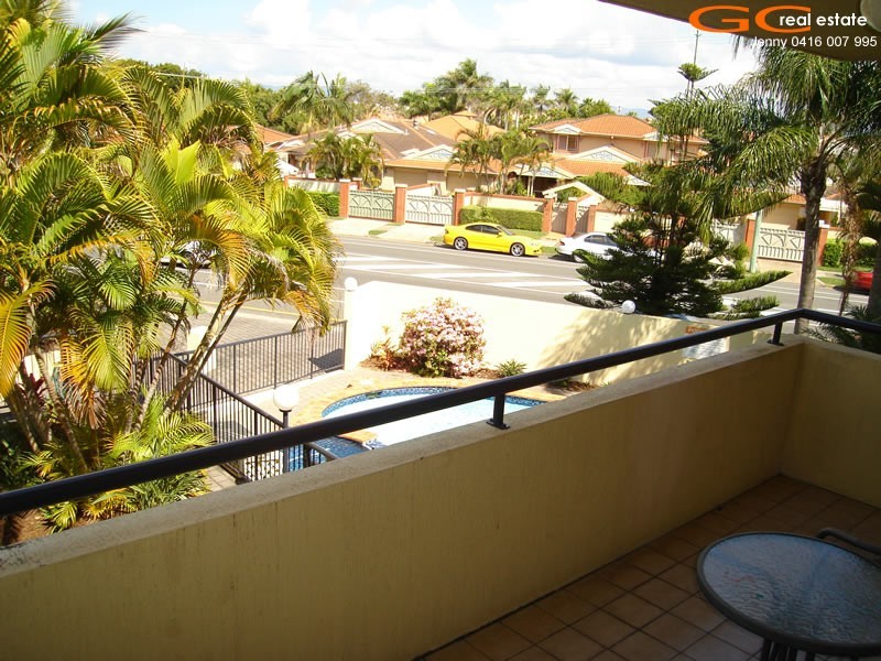 8/65 Bayview Street, Runaway Bay QLD 4216