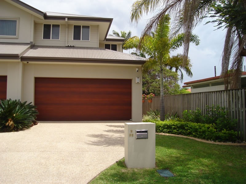 2/32 Middle Street, Labrador QLD 4215