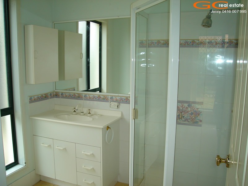 28 Myola Court, Coombabah QLD 4216