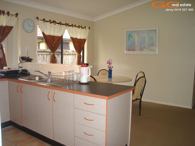 98 Serafina Drive, Helensvale QLD 4212