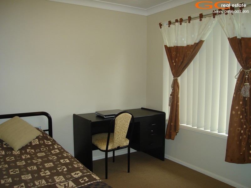 98 Serafina Drive, Helensvale QLD 4212