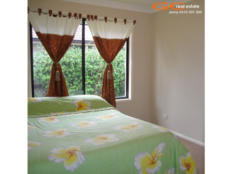 98 Serafina Drive, Helensvale QLD 4212