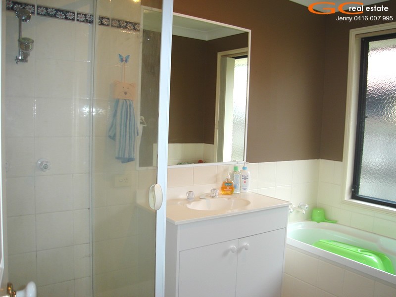 98 Serafina Drive, Helensvale QLD 4212