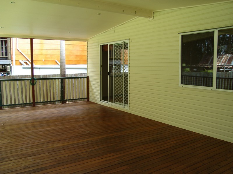 67 Nalkari Street, Coombabah QLD 4216