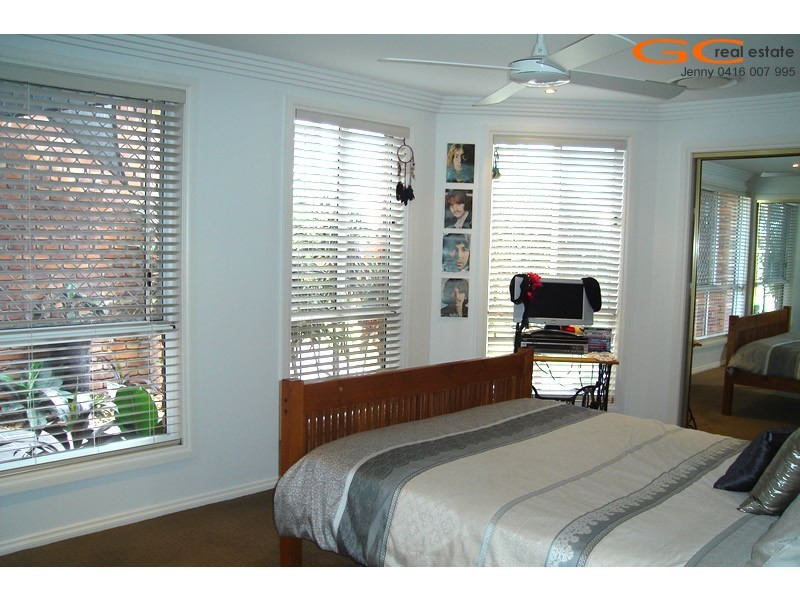 39 Pebble Beach Drive, Runaway Bay QLD 4216