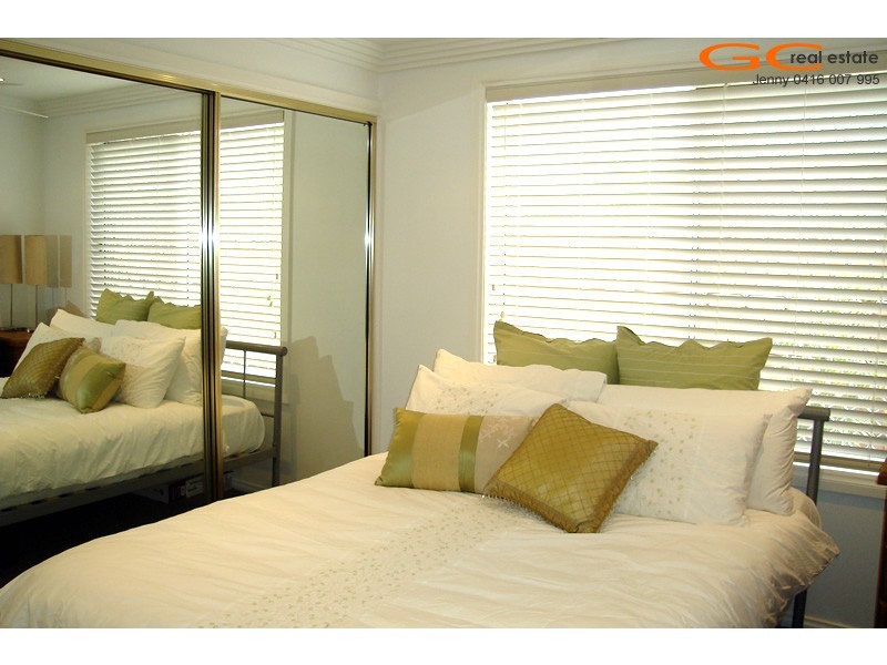 39 Pebble Beach Drive, Runaway Bay QLD 4216