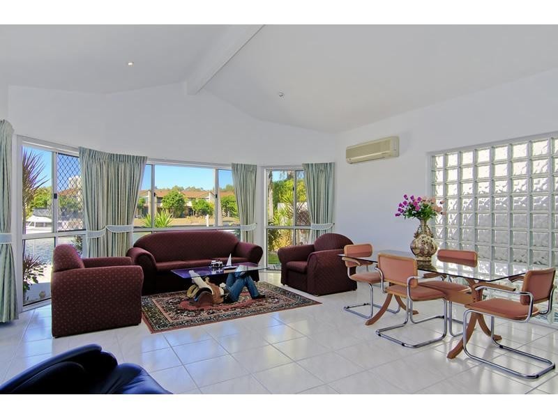 28 Sundance Way, Runaway Bay QLD 4216