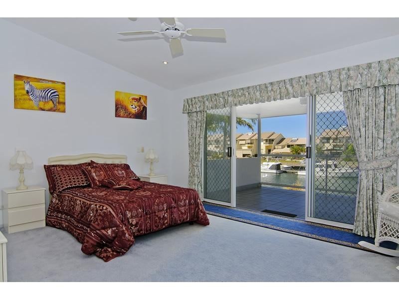 28 Sundance Way, Runaway Bay QLD 4216