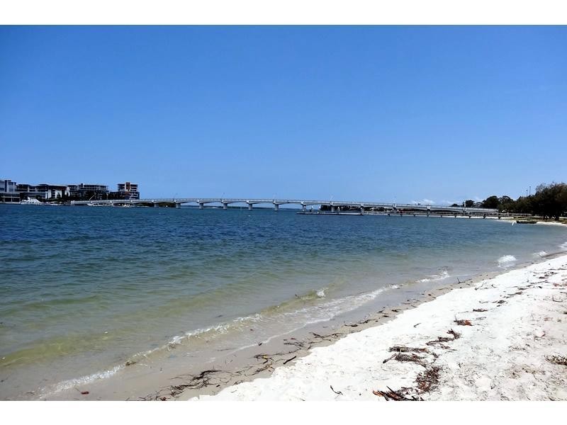 13/16 Abalone Avenue, Paradise Point QLD 4216