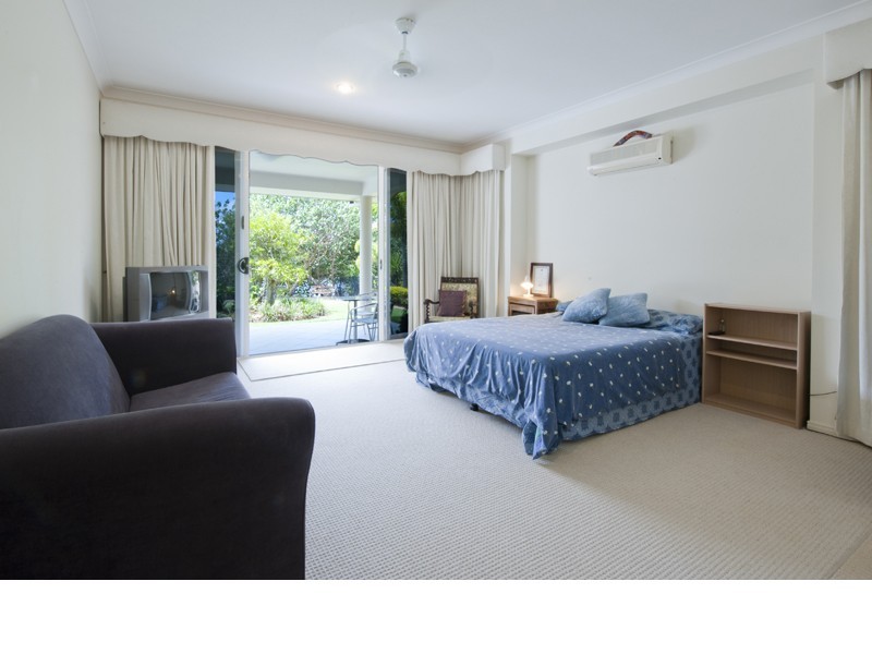 Oyster Cove QLD 4212