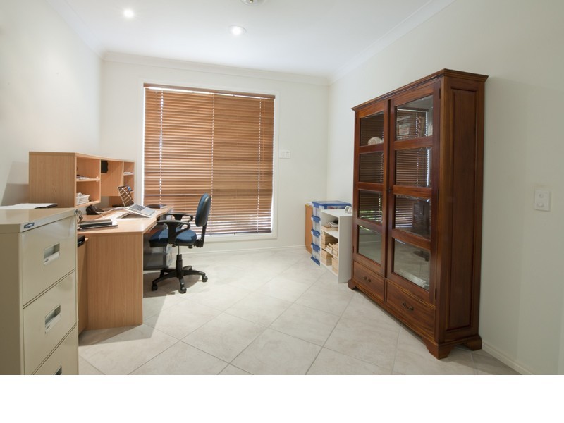 Oyster Cove QLD 4212