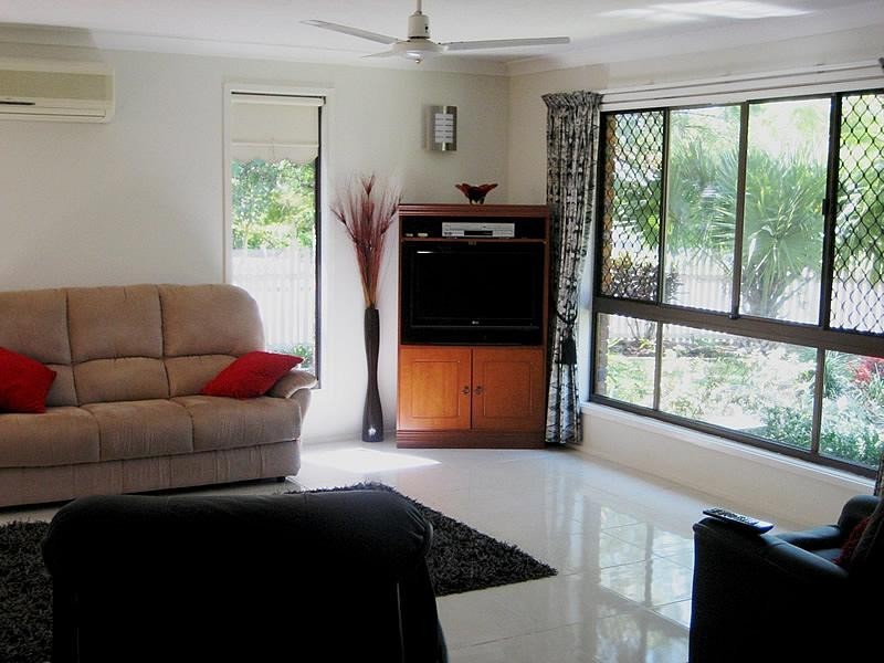 1 Rason Way, Coombabah QLD 4216