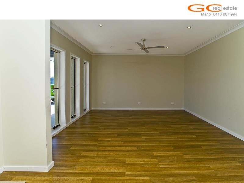 52 Rhodium Crescent, Hope Island QLD 4212