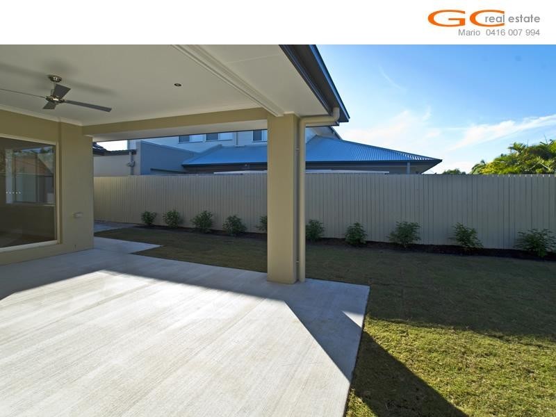 52 Rhodium Crescent, Hope Island QLD 4212