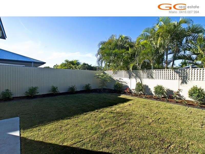 52 Rhodium Crescent, Hope Island QLD 4212