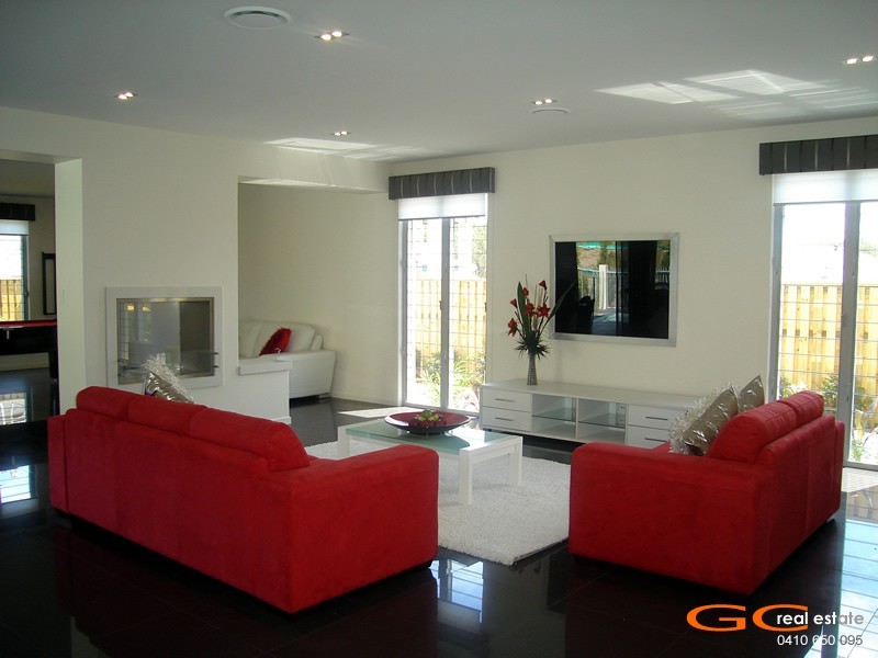 Coomera Waters QLD 4209