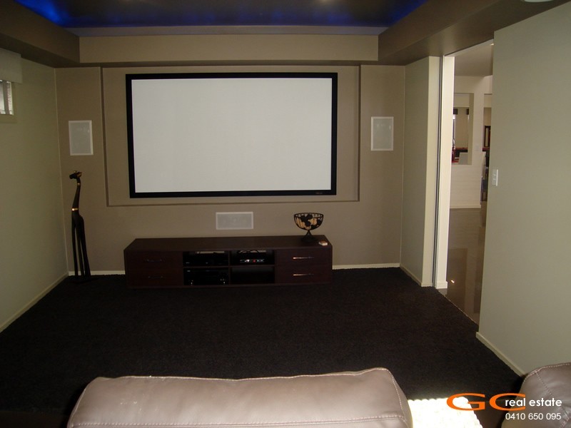 Coomera Waters QLD 4209