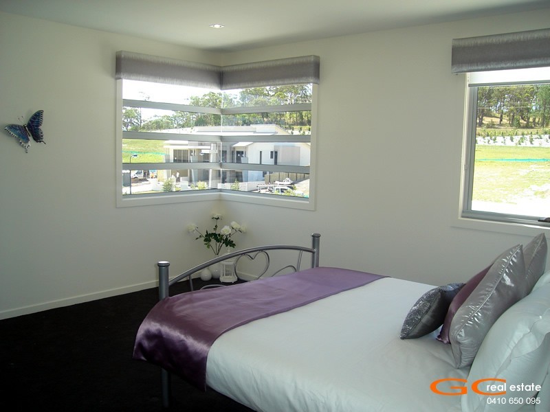 Coomera Waters QLD 4209