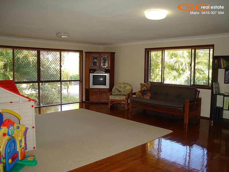 Parkwood QLD 4214