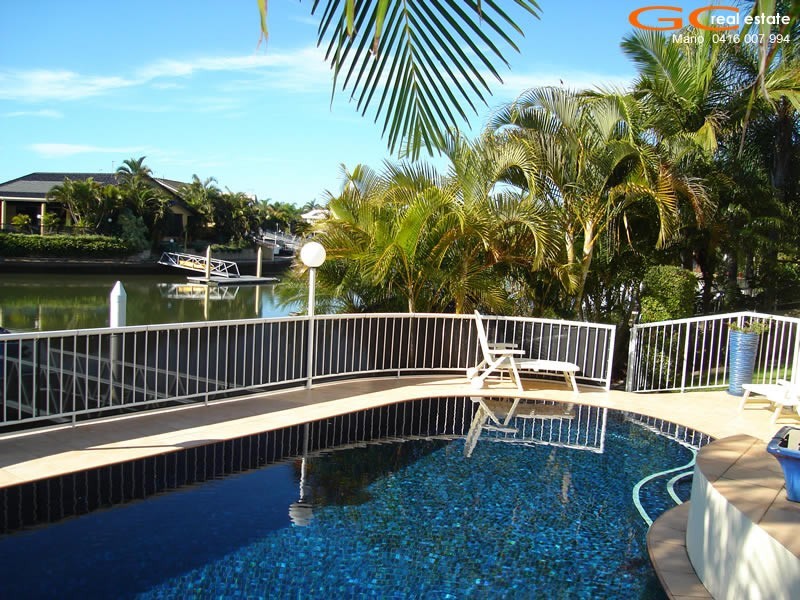 70 Pebble Beach Drive, Runaway Bay QLD 4216