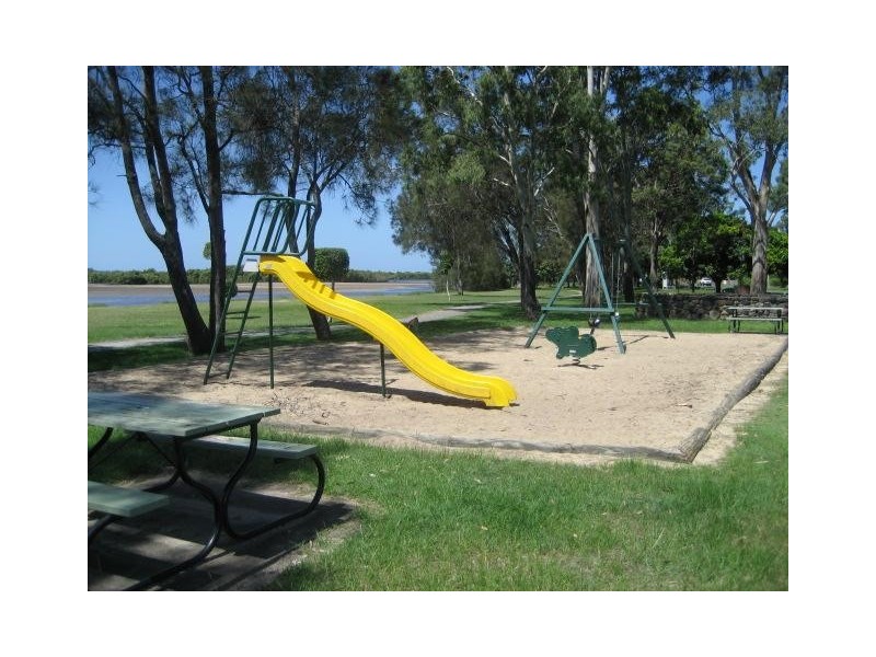 4 Tallara Street, Coombabah QLD 4216