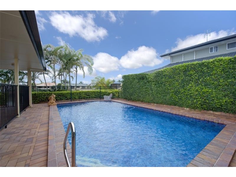 37 Limetree Parade, Runaway Bay QLD 4216
