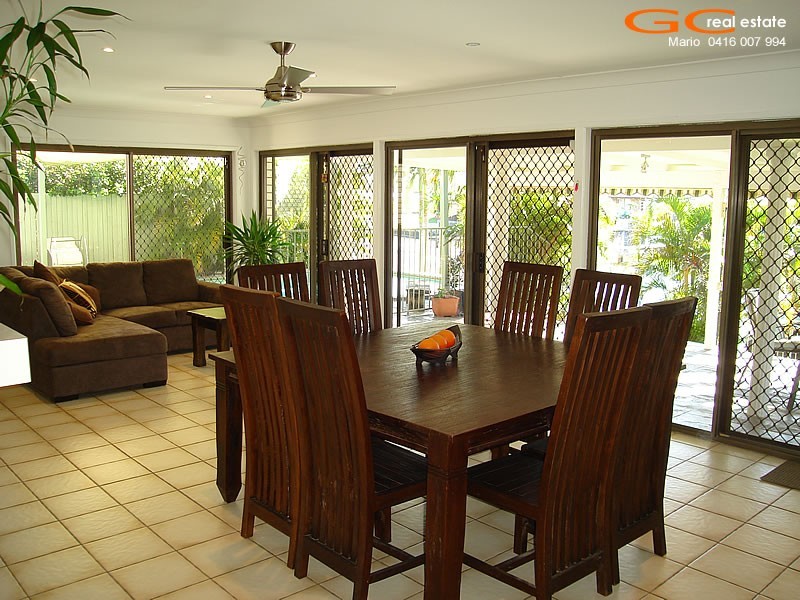 9 Nautilus Place, Biggera Waters QLD 4216