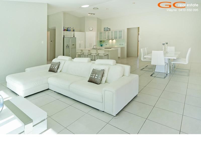 10 Lagos Court, Coombabah QLD 4216