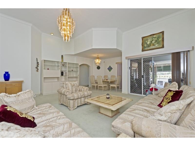 34 Anchorage Way, Biggera Waters QLD 4216