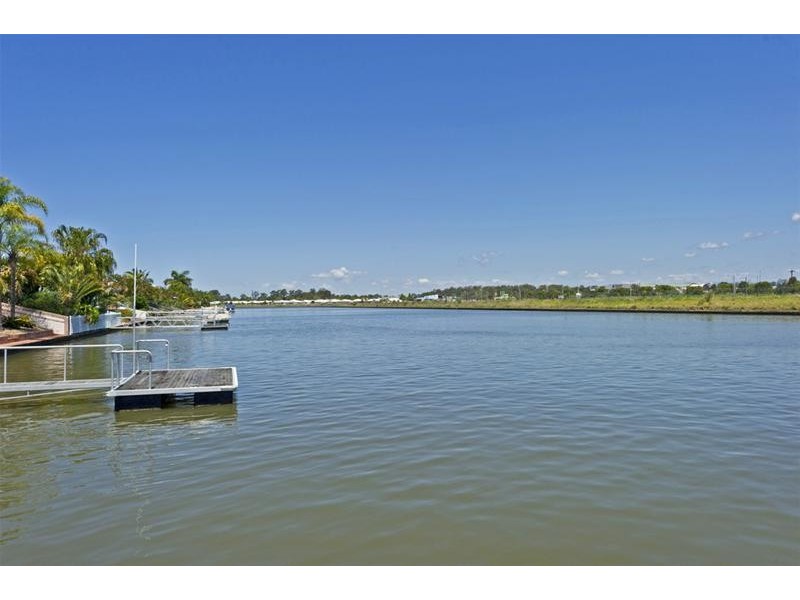 34 Anchorage Way, Biggera Waters QLD 4216