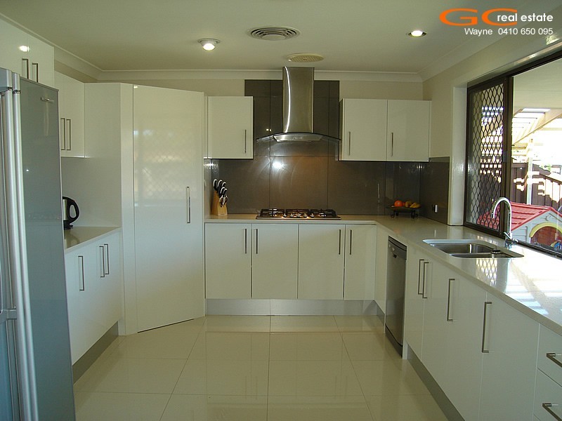 344 Bayview Street, Hollywell QLD 4216