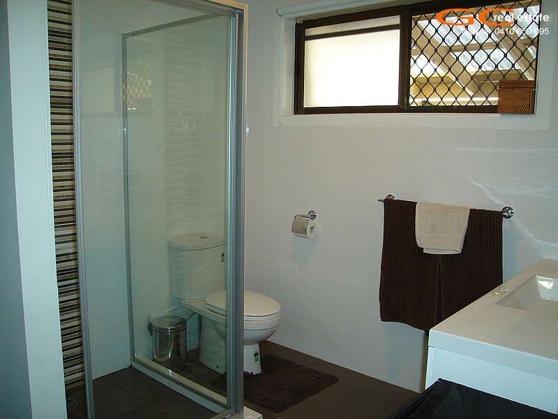 344 Bayview Street, Hollywell QLD 4216