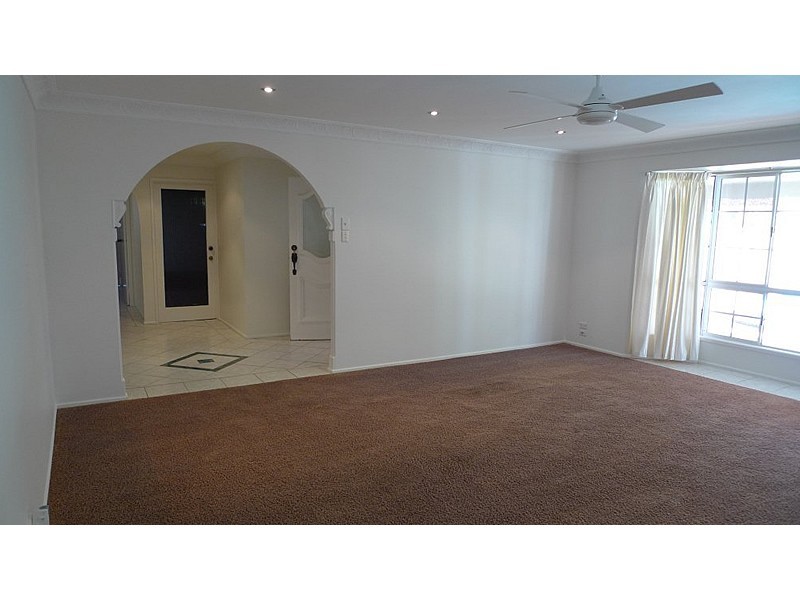 155 Bayview Street, Runaway Bay QLD 4216