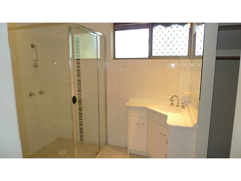 155 Bayview Street, Runaway Bay QLD 4216