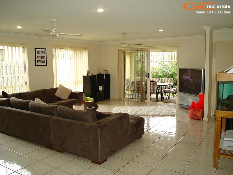 34/113 Arundel Drive, Arundel QLD 4214