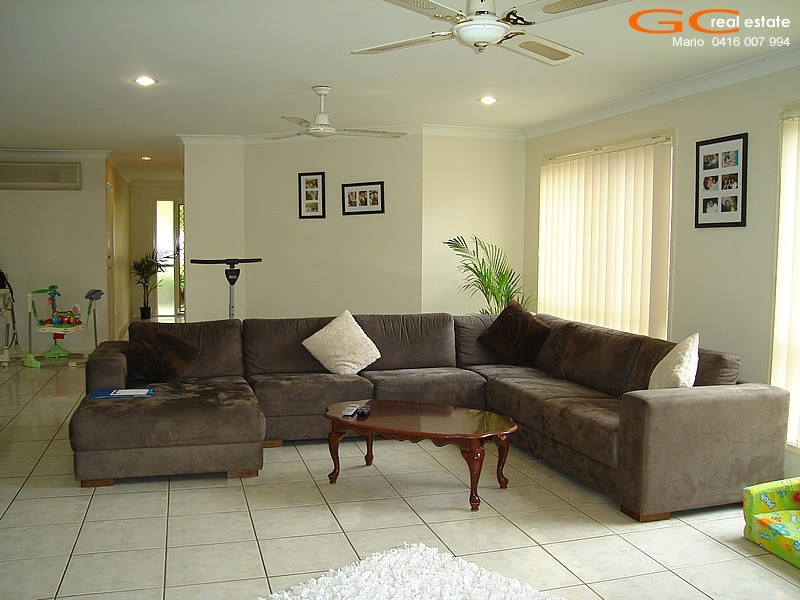 34/113 Arundel Drive, Arundel QLD 4214