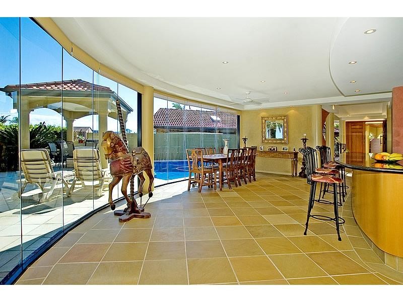 9 Van Diemen Place, Hollywell QLD 4216