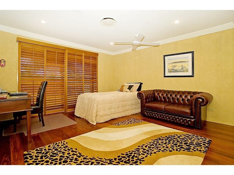 9 Van Diemen Place, Hollywell QLD 4216