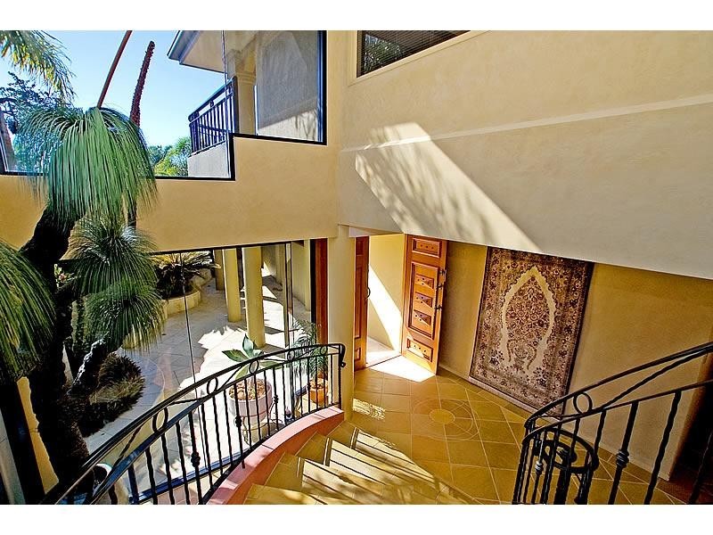 9 Van Diemen Place, Hollywell QLD 4216