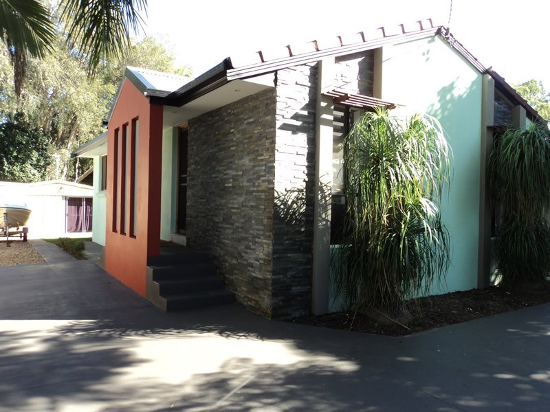 12 Tarni Street, Coombabah QLD 4216