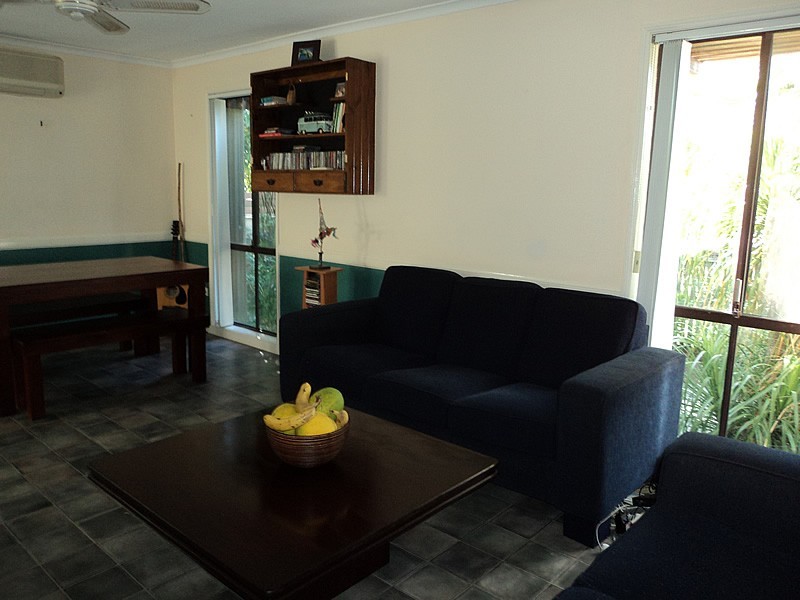 12 Tarni Street, Coombabah QLD 4216