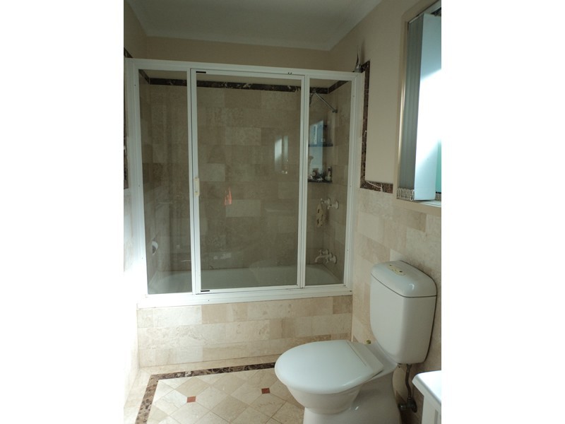 12 Tarni Street, Coombabah QLD 4216