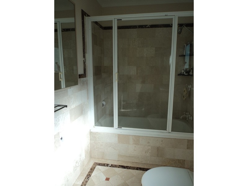 12 Tarni Street, Coombabah QLD 4216