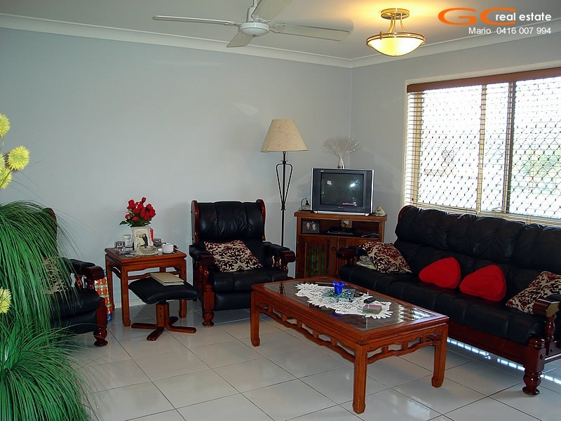 1/23 Crystal Reef Drive, Coombabah QLD 4216