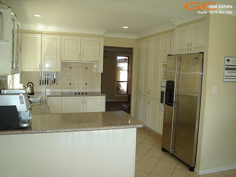 17 Magellan Avenue, Hollywell QLD 4216